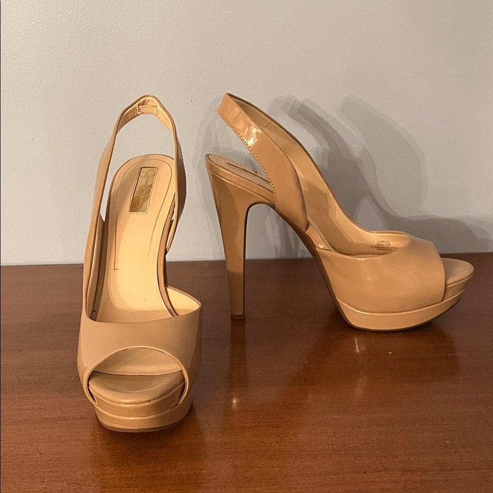 Jessica Simpson 5” Tan Platform Heels